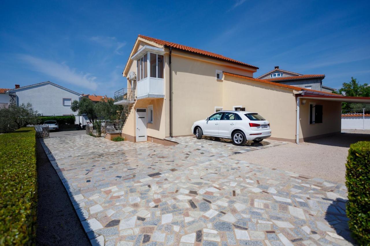 Apartmani Bakran Кърк Екстериор снимка