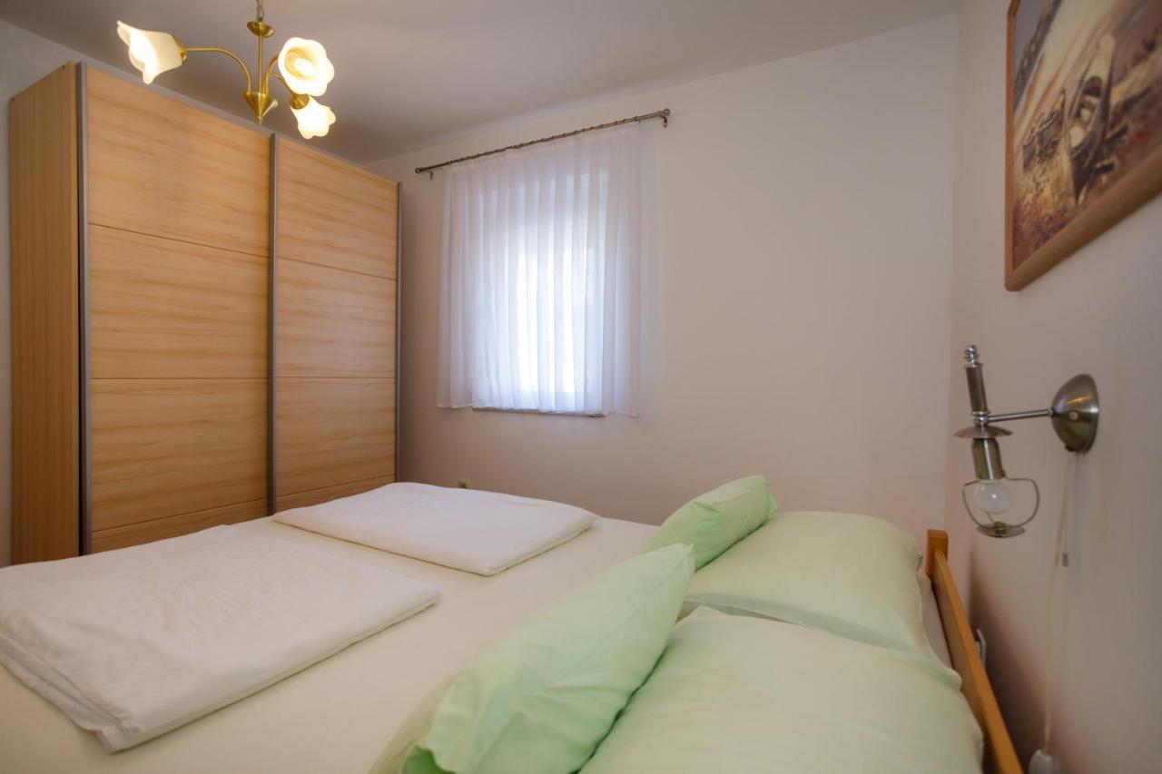 Apartmani Bakran Кърк Екстериор снимка