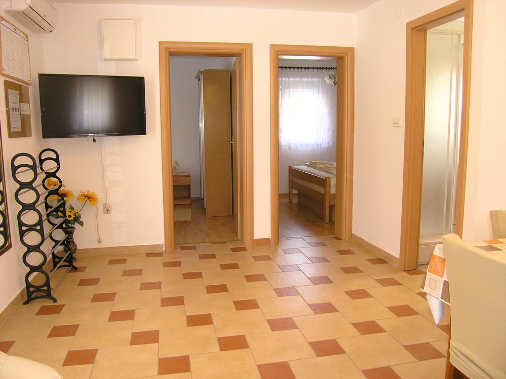 Apartmani Bakran Кърк Екстериор снимка